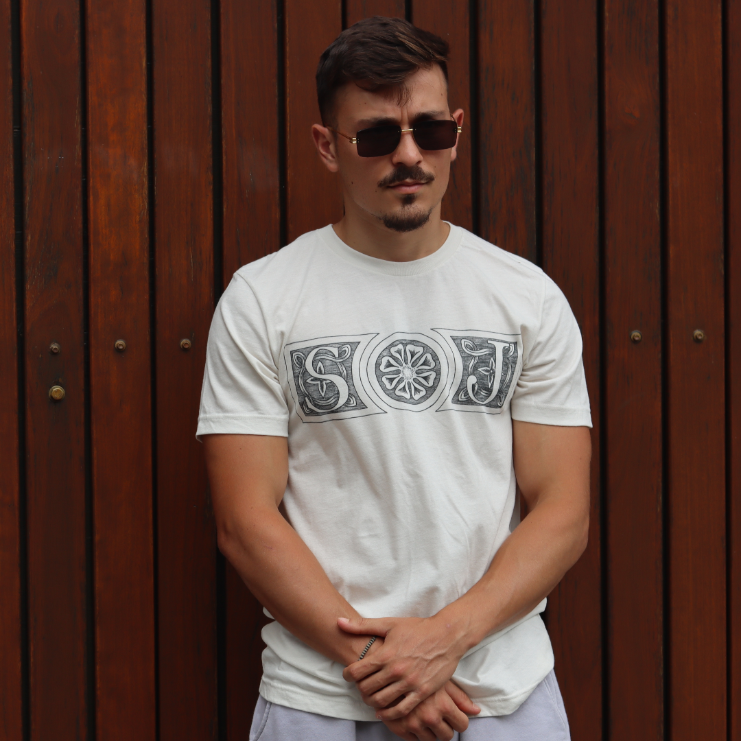 Pleter Tee